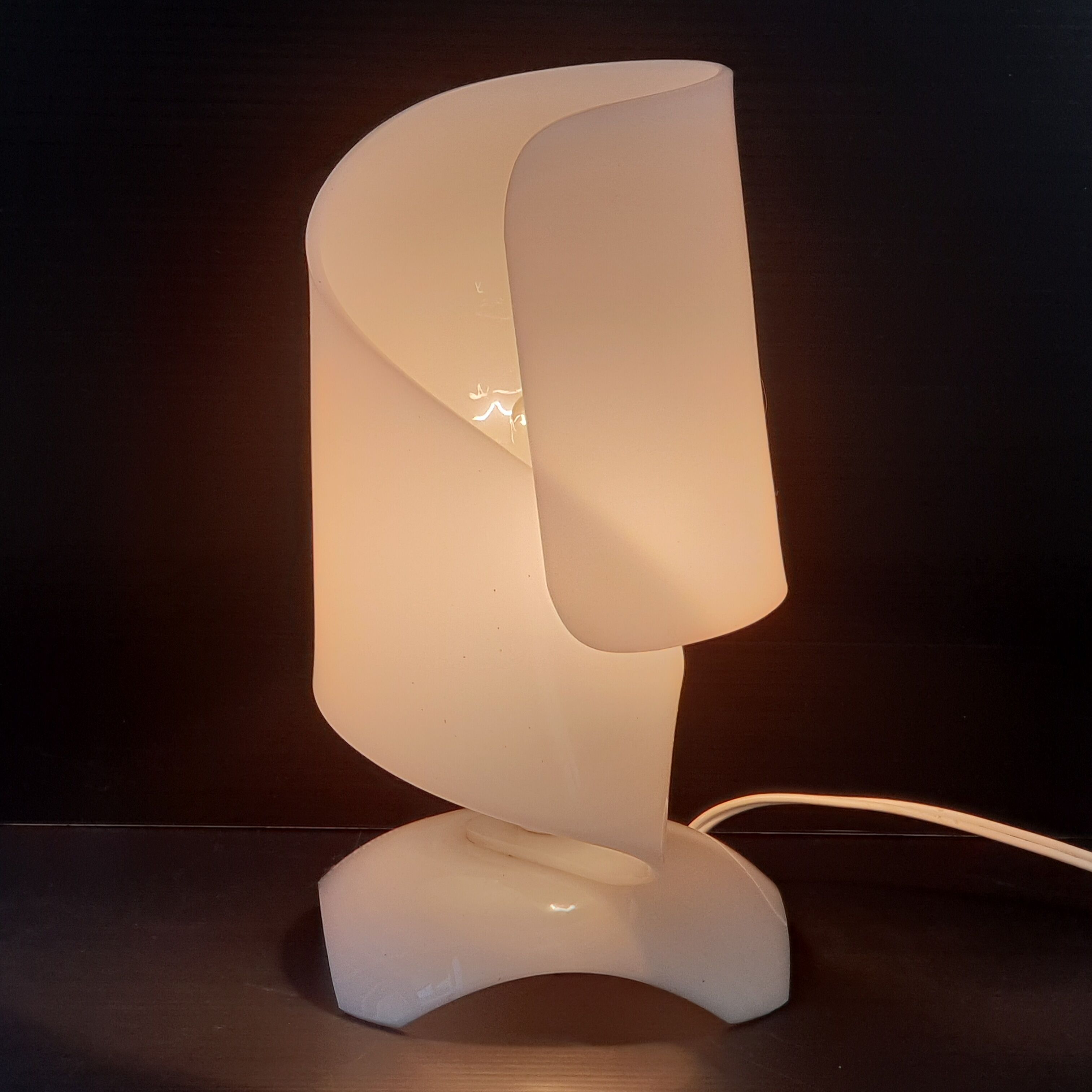 Vintage plexiglas lamp 1970
