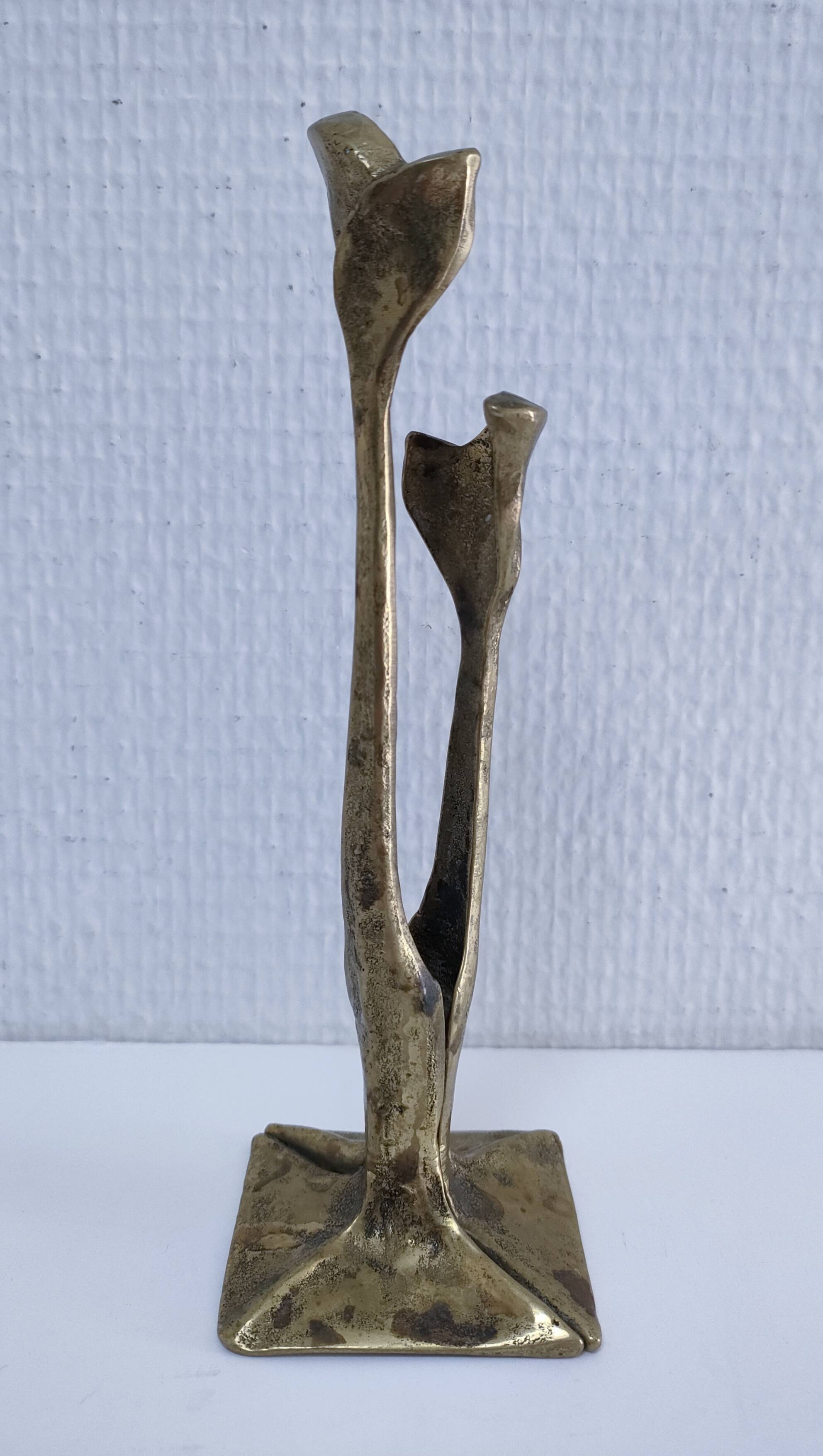 Bronze sculpture with leaf decoration