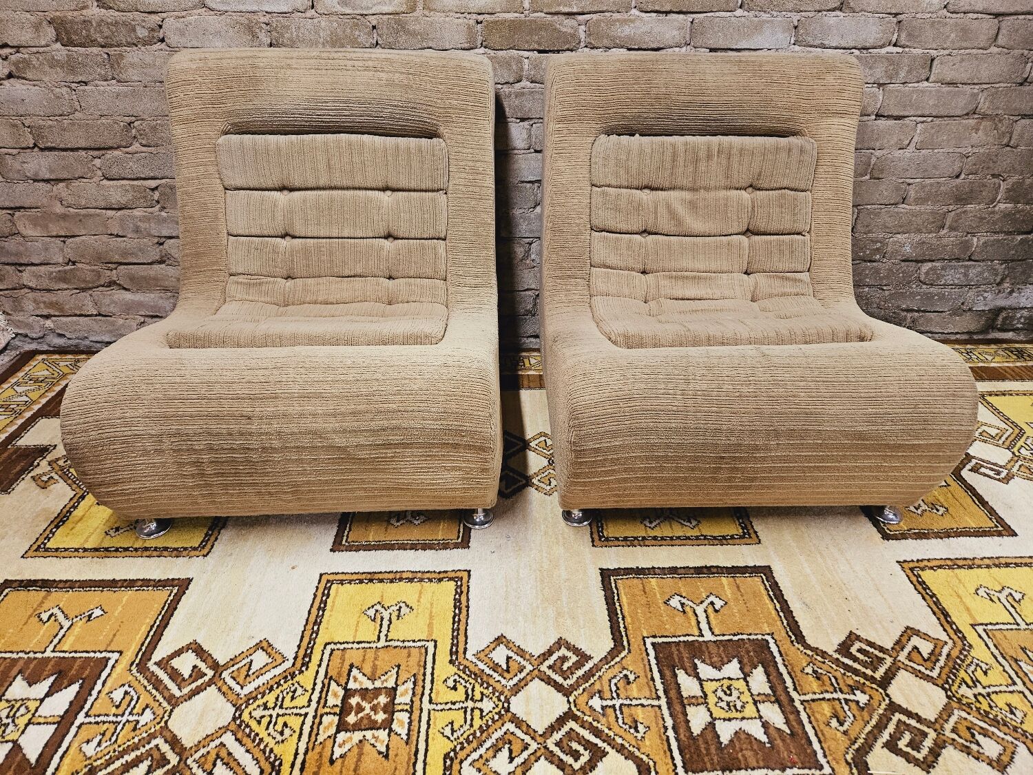 Pair of vintage 70s armchairs