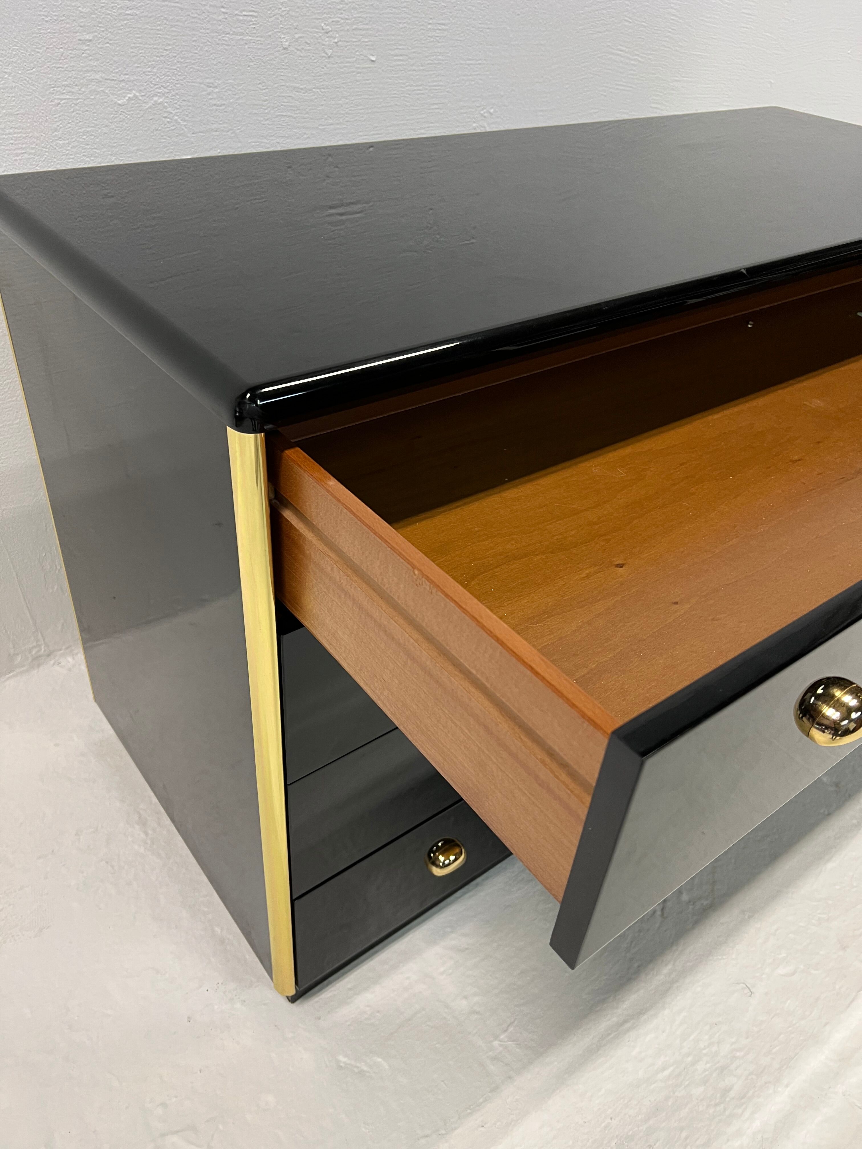 Black lacquered chest of drawers