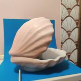 Vintage shell lamp
