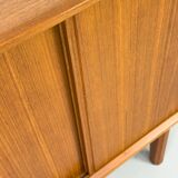 Buffet danois en teck par Henning Kjaernulf pour Bruno Hansen, années 1960