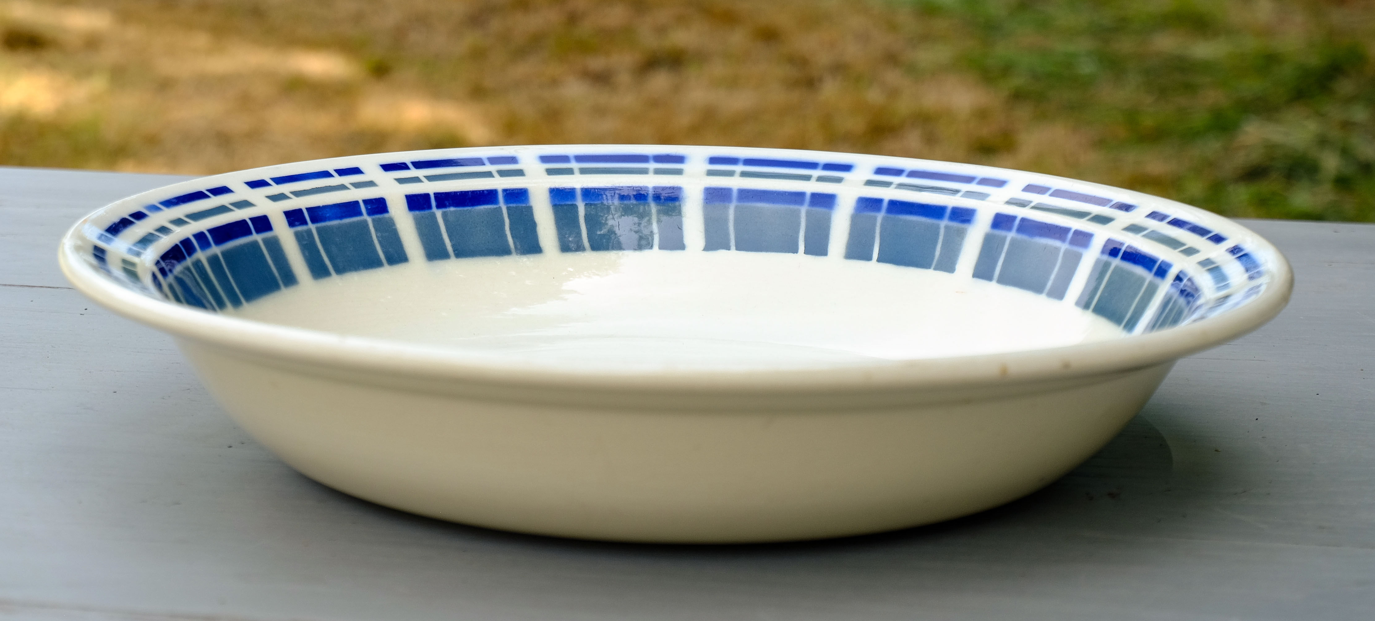 Flat hollow earthenware badonvillier