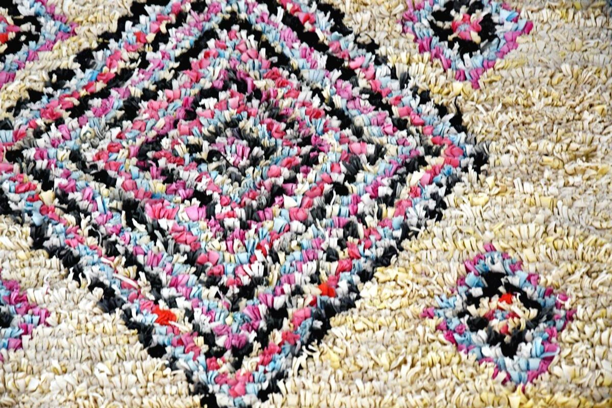 Vintage Moroccan Berber Boucherouite rug 345 x 128 cm (very good condition)