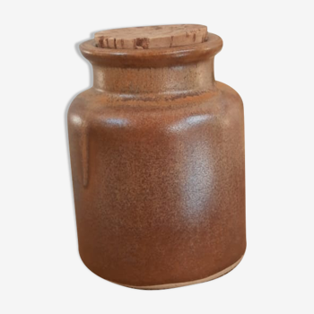 Old sandstone mustard pot and its soliflore cork - vintage