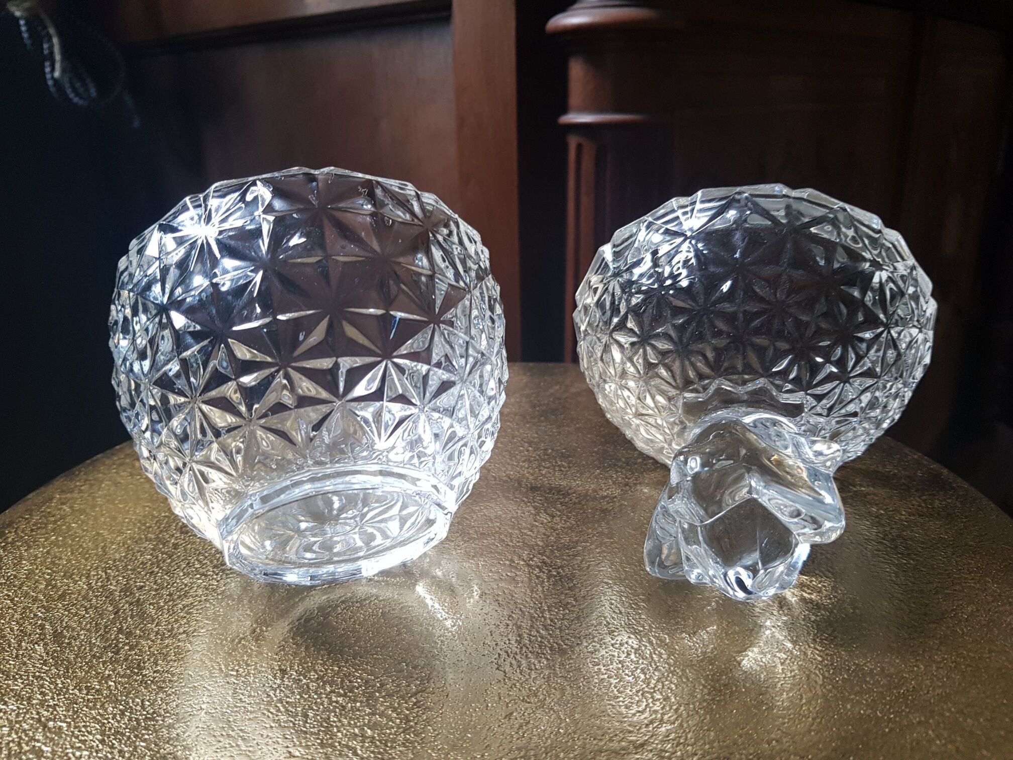 Pineapple-shaped candy