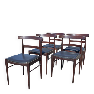 5 Chaises scandinaves