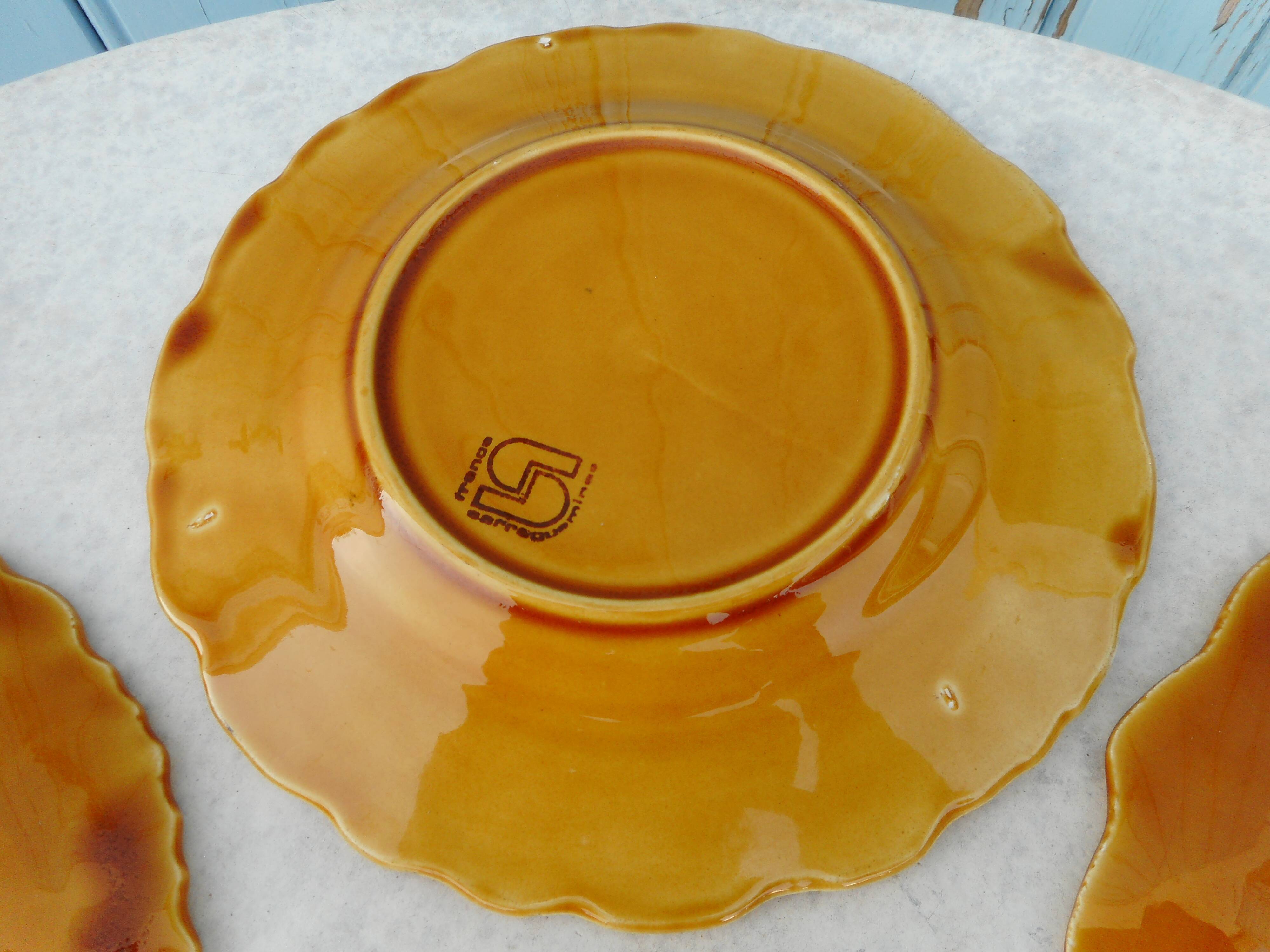 Five plates dessert in dabbling