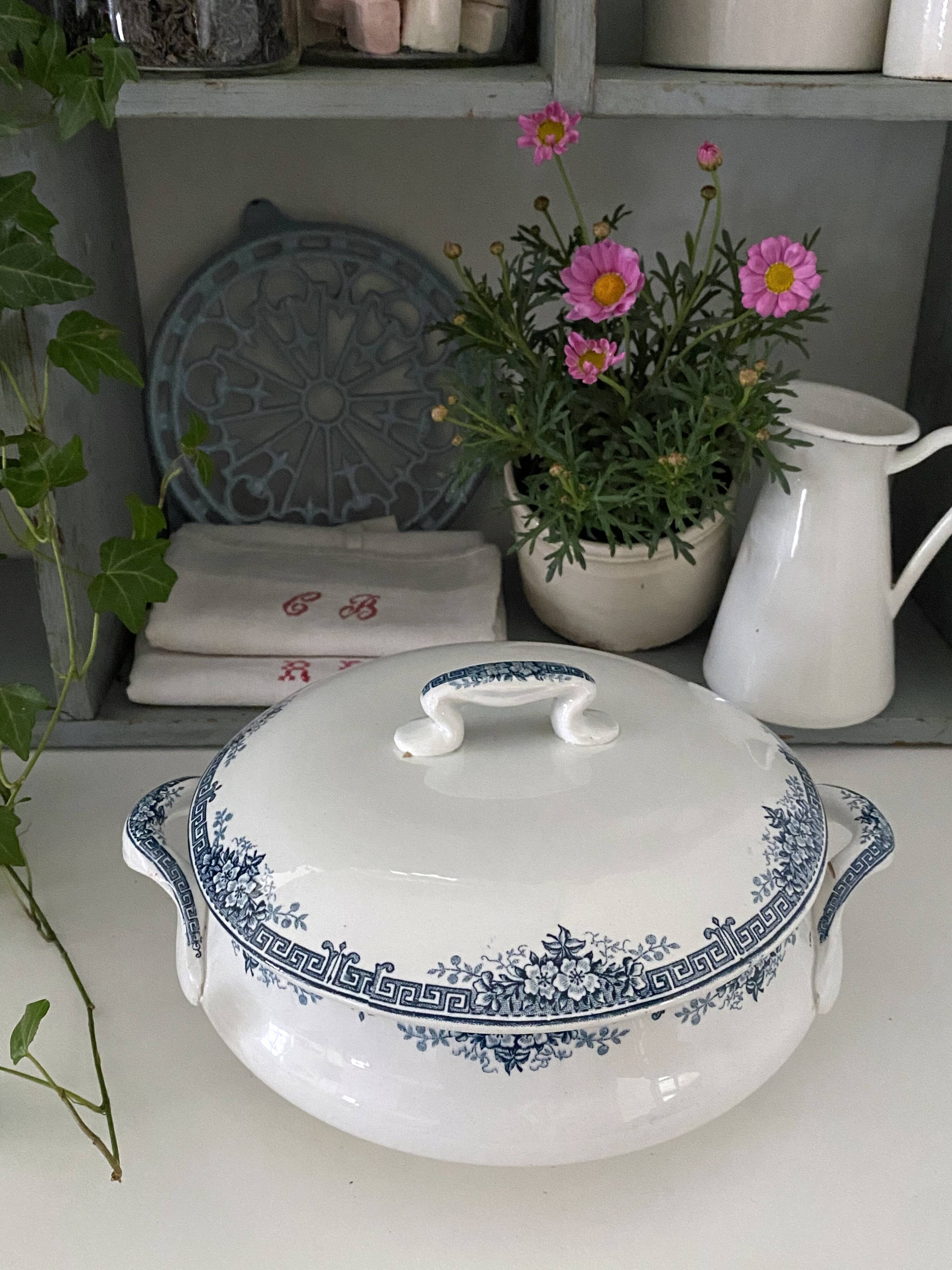 Soupière faïence de St Amand