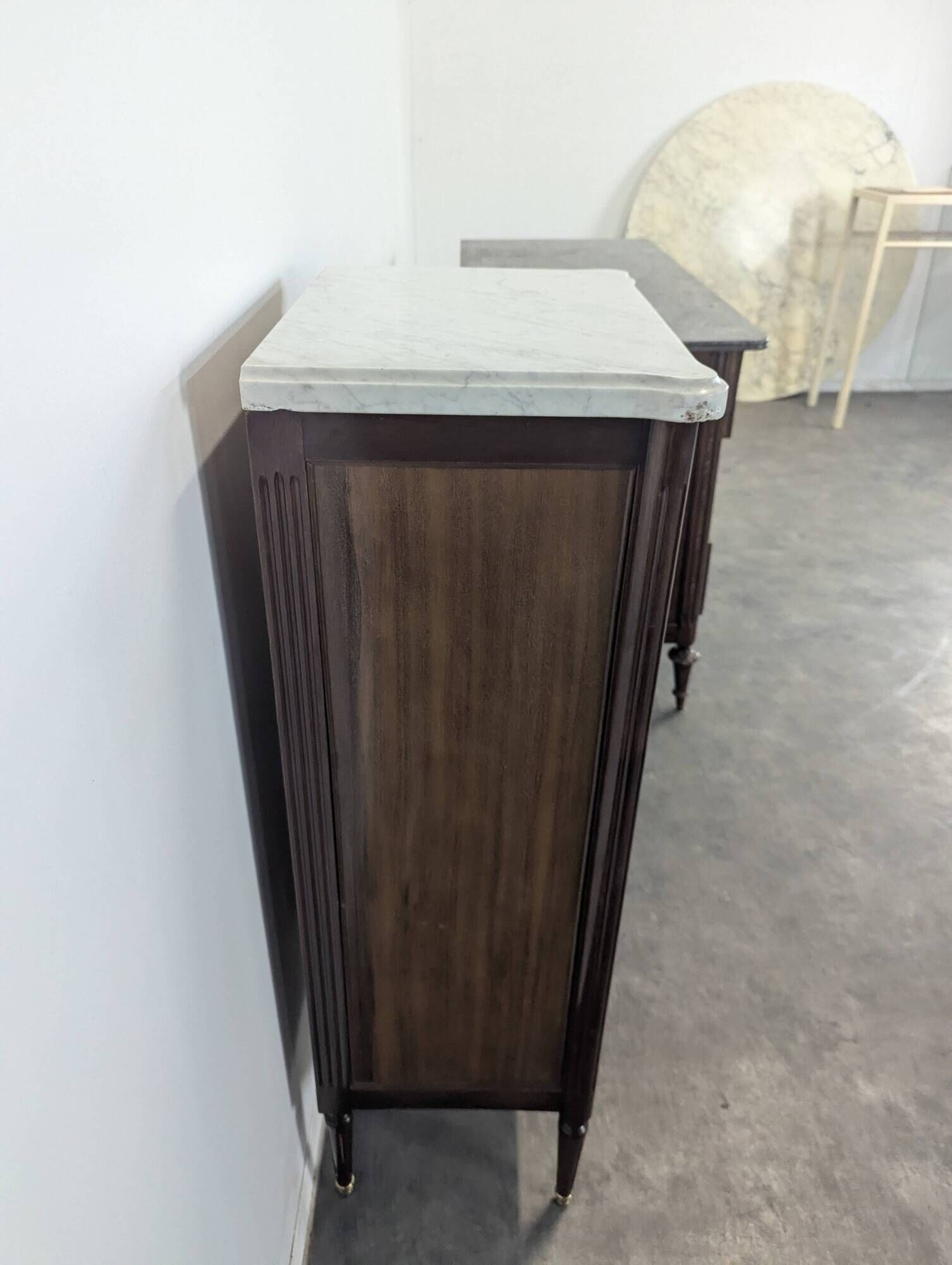 Louis XVI style chest of drawers in mahogany and Carrara marble