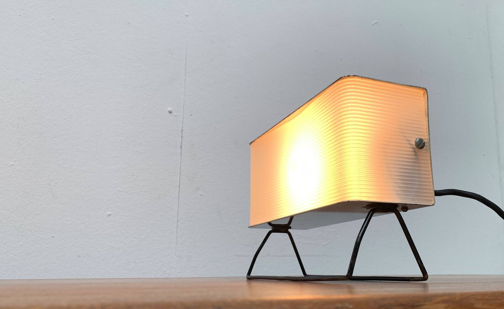 Lampe de table minimaliste tchèque des années 1960 de Pokrok.