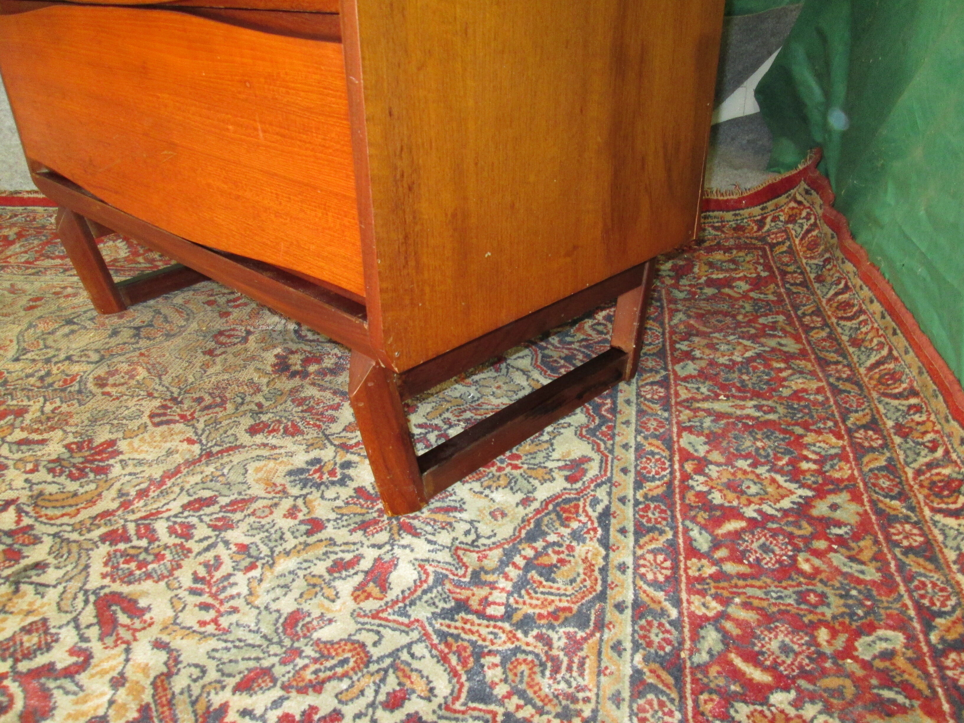 Commode vintage en teck et noyer