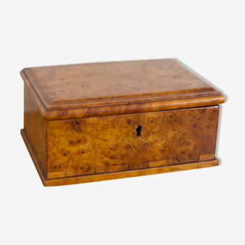 Vintage box in cedar from Morocco