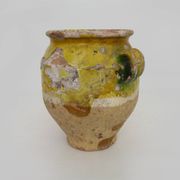 Magnificent glazed yellow confit pot, south-west of France. 19th century.