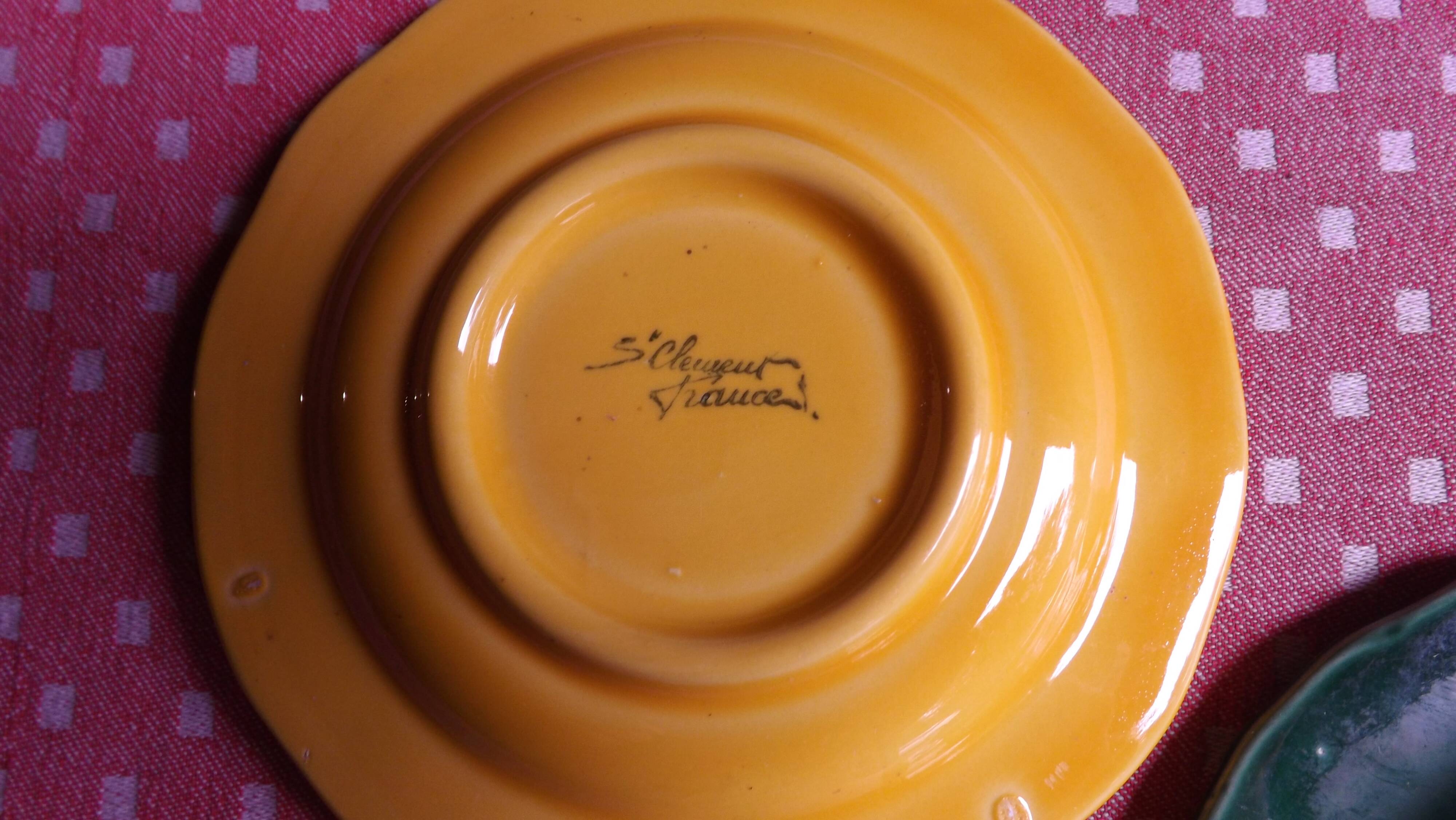 Lot of 3 St Clement ashtrays