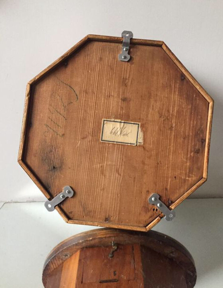 Antique mahogany wall bracket with glass lid