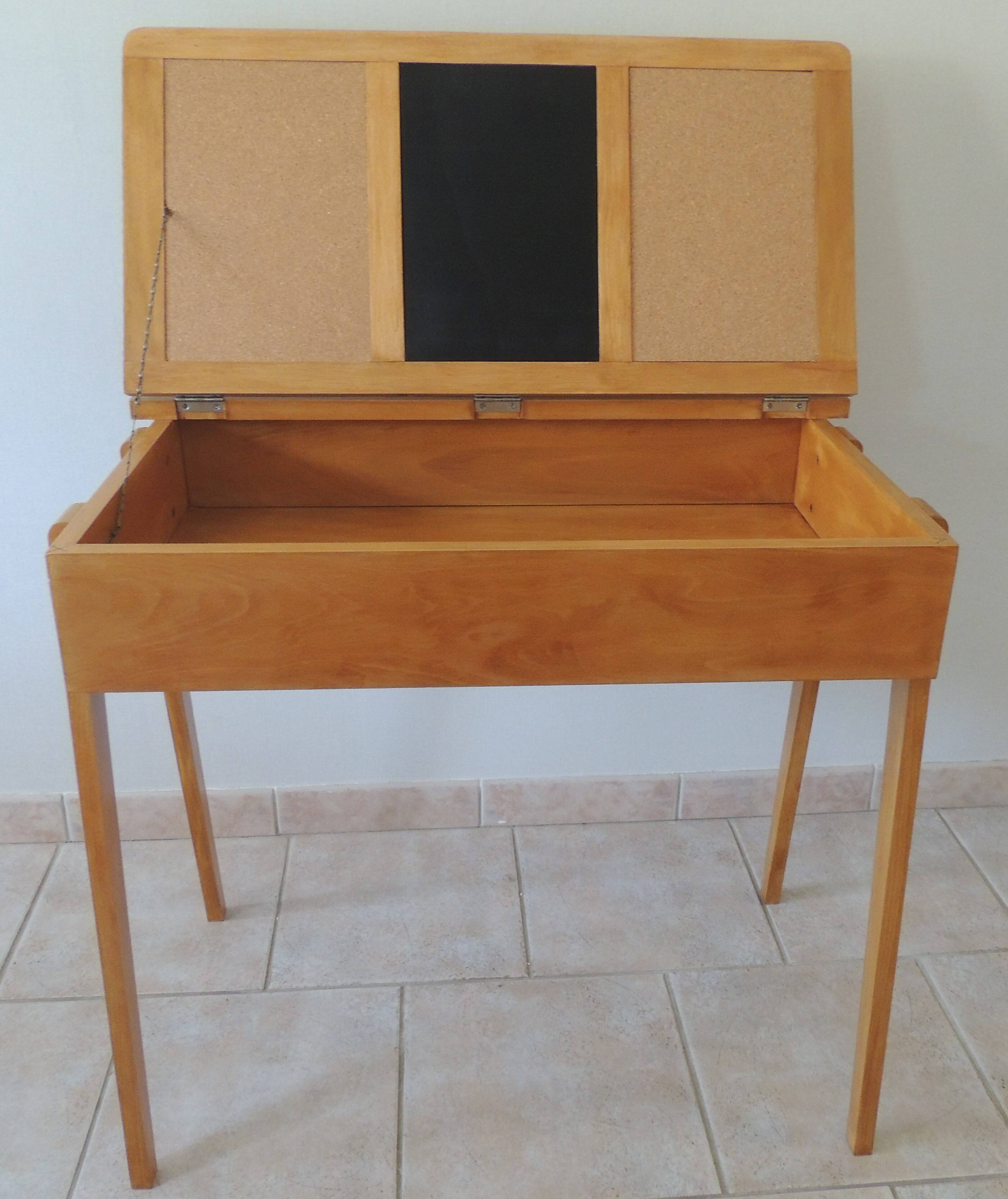 Children's desk