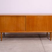 Buffet long de style scandinave double face entièrement restauré par Sedláček & Vyčítal, Tchécoslovaquie,