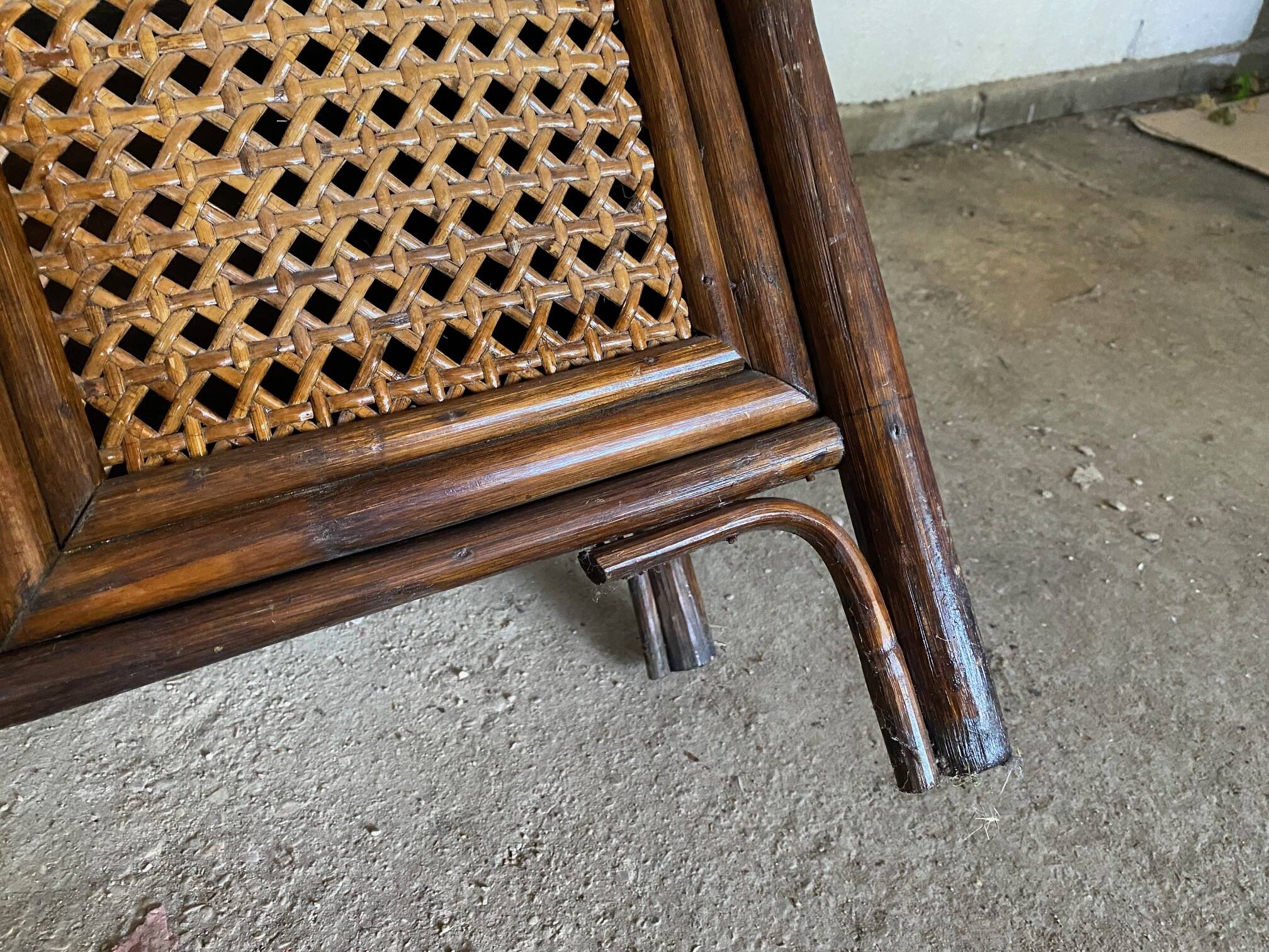 Meuble de rangement en rotin tissé et bambou vintage années 70
