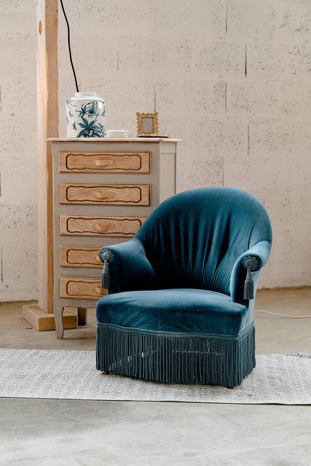 Fauteuil crapaud – Velours bleu