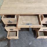 Desk in solid elm with natural airbrushing