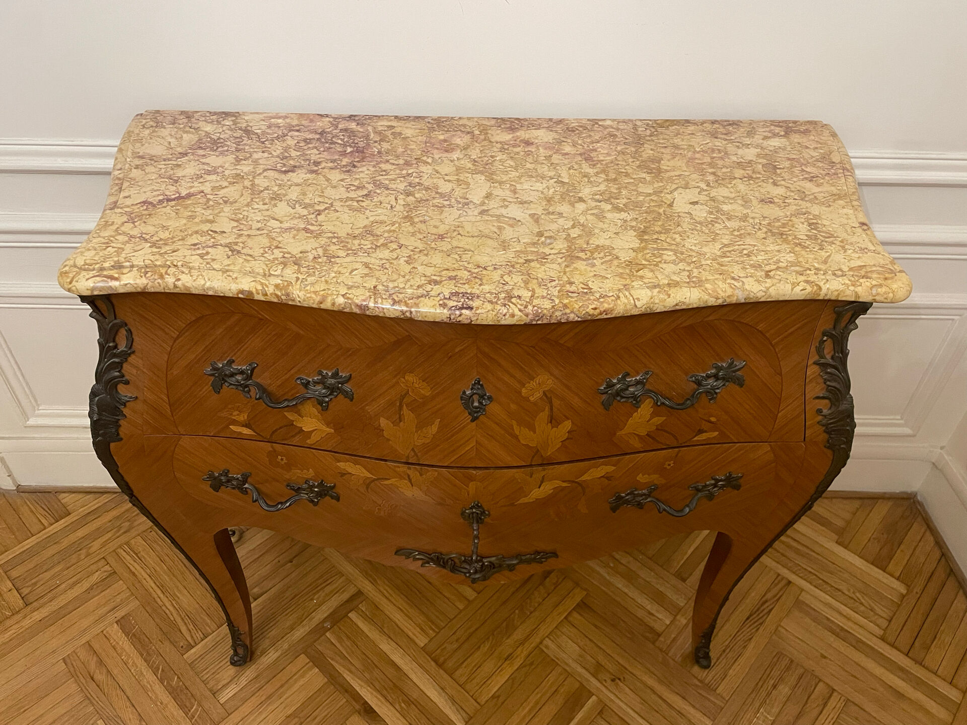 Louis XV Commode Style