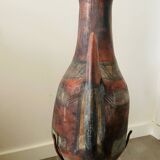 Ancient Kabyle amphora in terracotta.