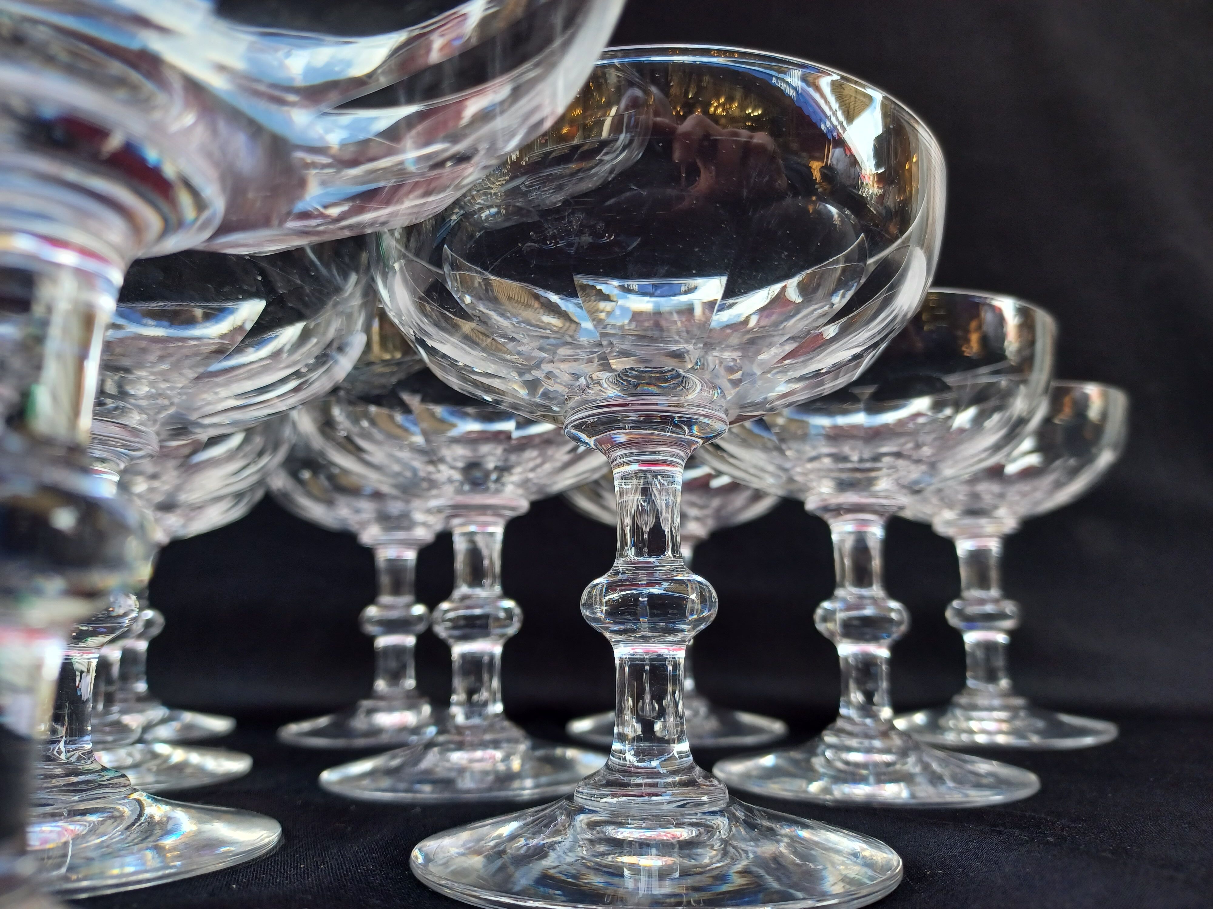 10 champagne cups in Baccarat crystal, circa 1910