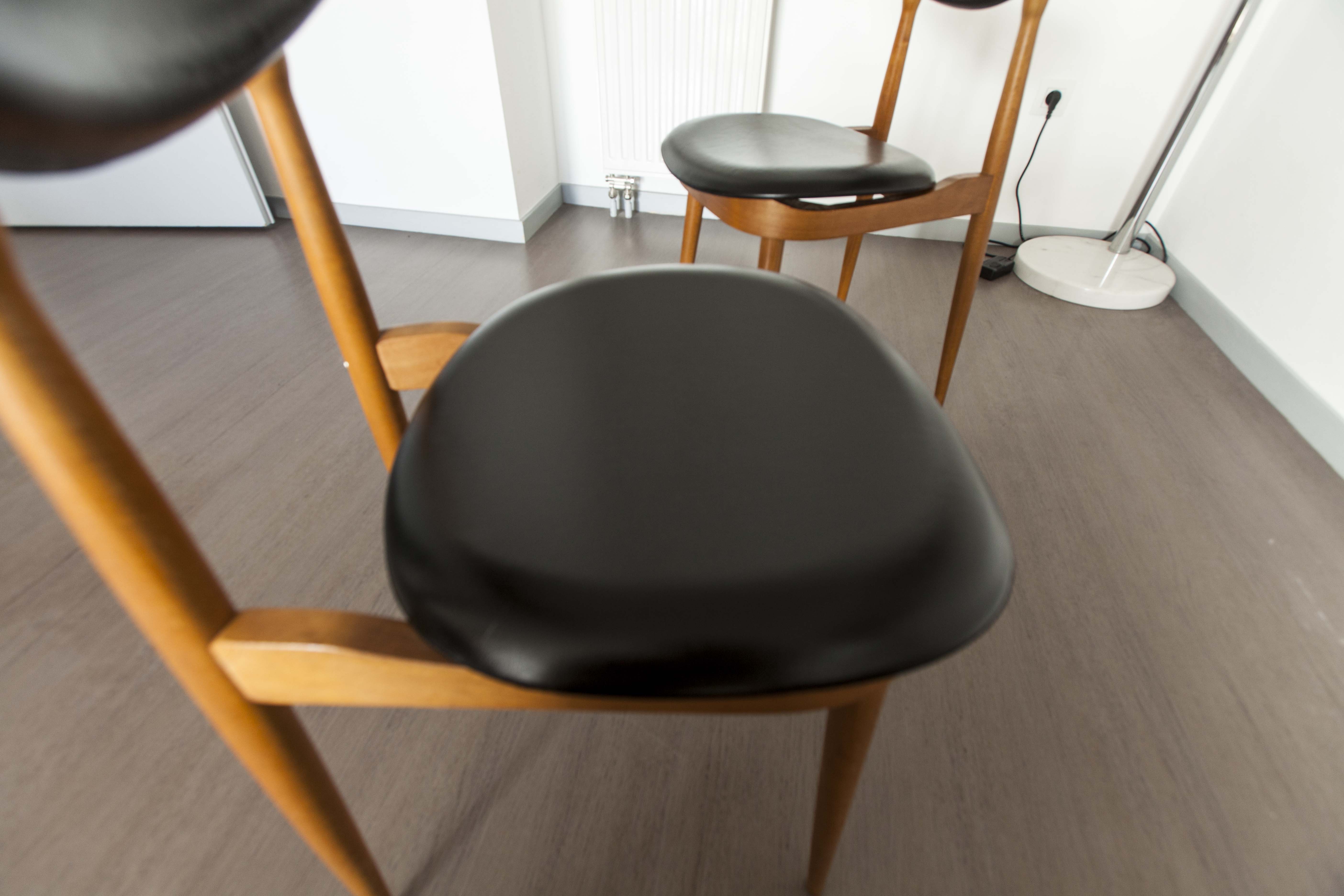 Pair of chairs  Baumann modèle "pégase"