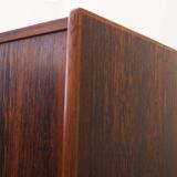 Buffet haut en palissandre, design danois, années 1960, designer : Johannes Andersen, fabrication : Skaaning Furnitu