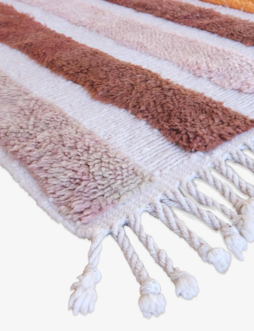 Luxurious Beni Mrirt Rug - 260 x 160 cm