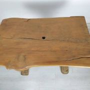 Table extérieur brutaliste