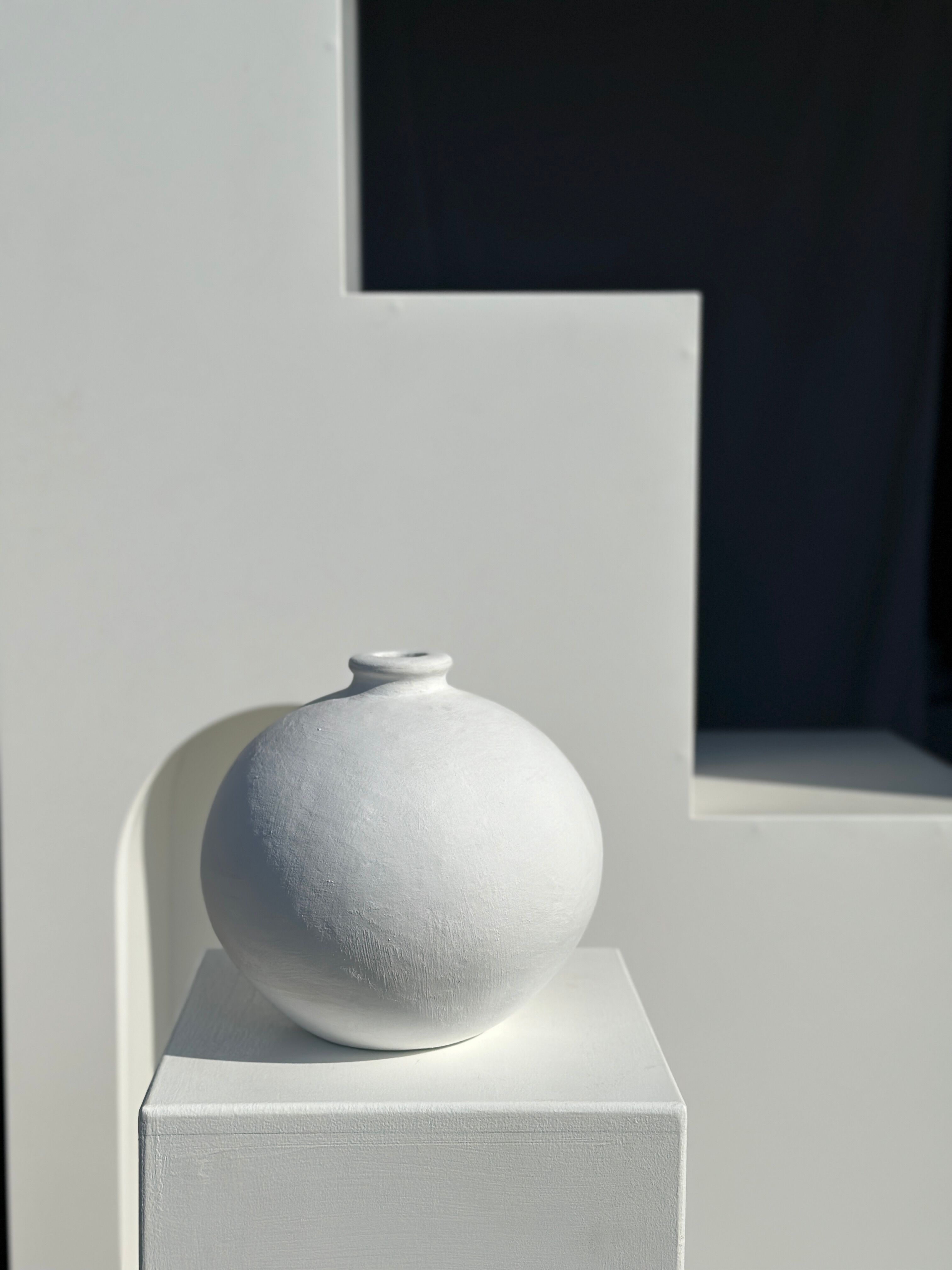 Handcrafted terracotta ball vase painted white H:24 D:26