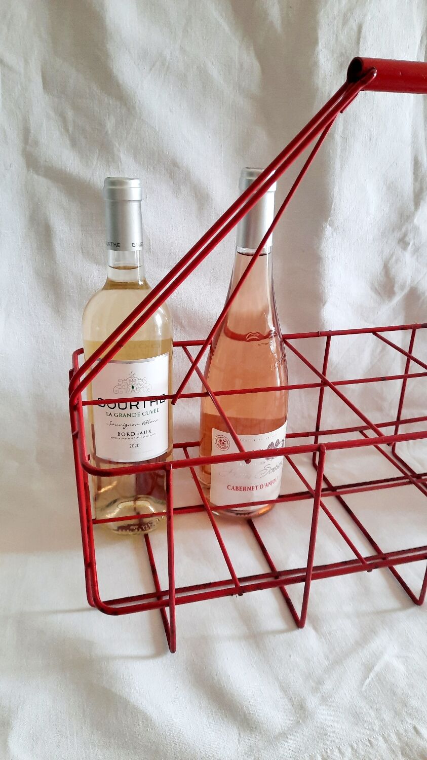 Vintage metal bottle holder