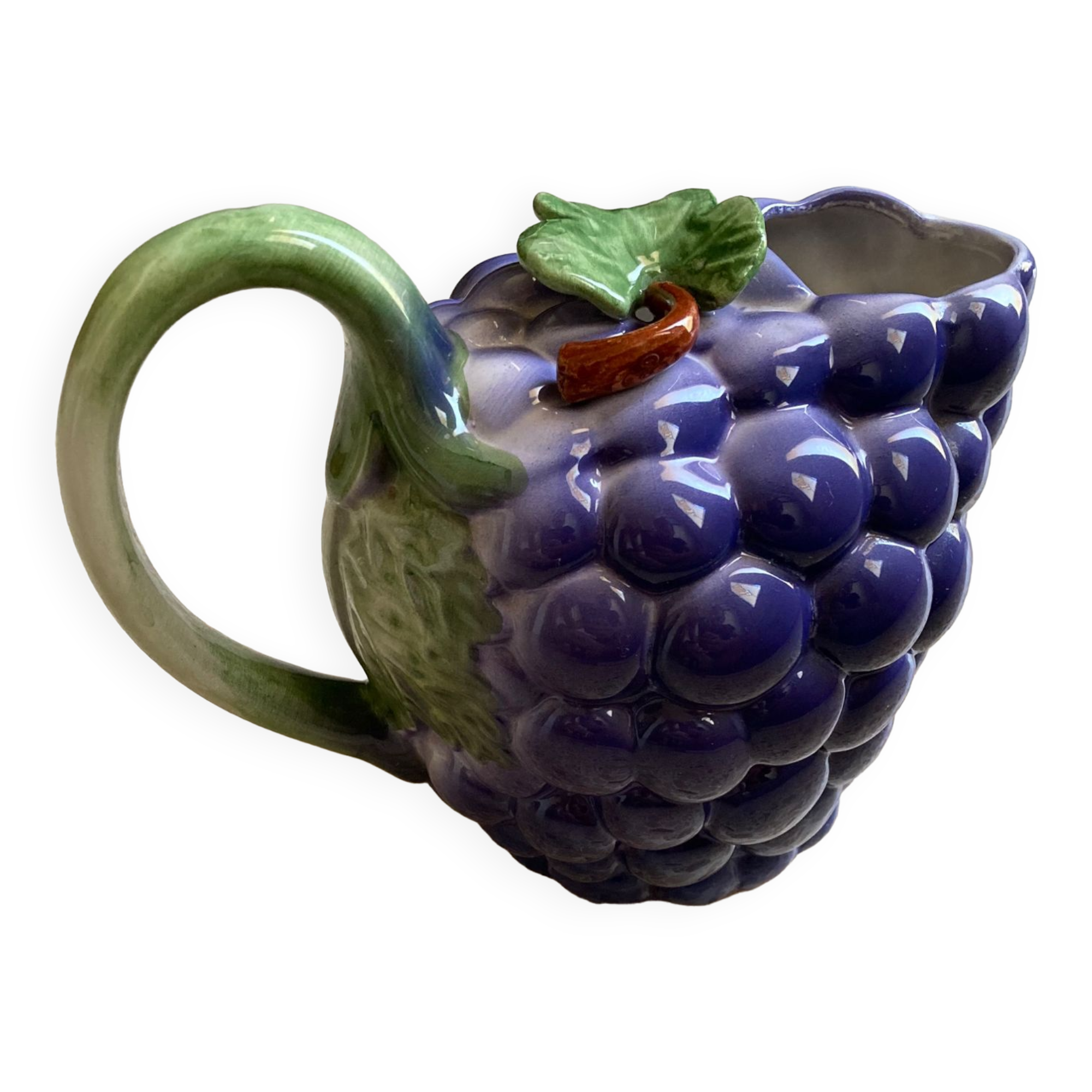 Slurry pitcher fruit grape