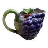 Slurry pitcher fruit grape