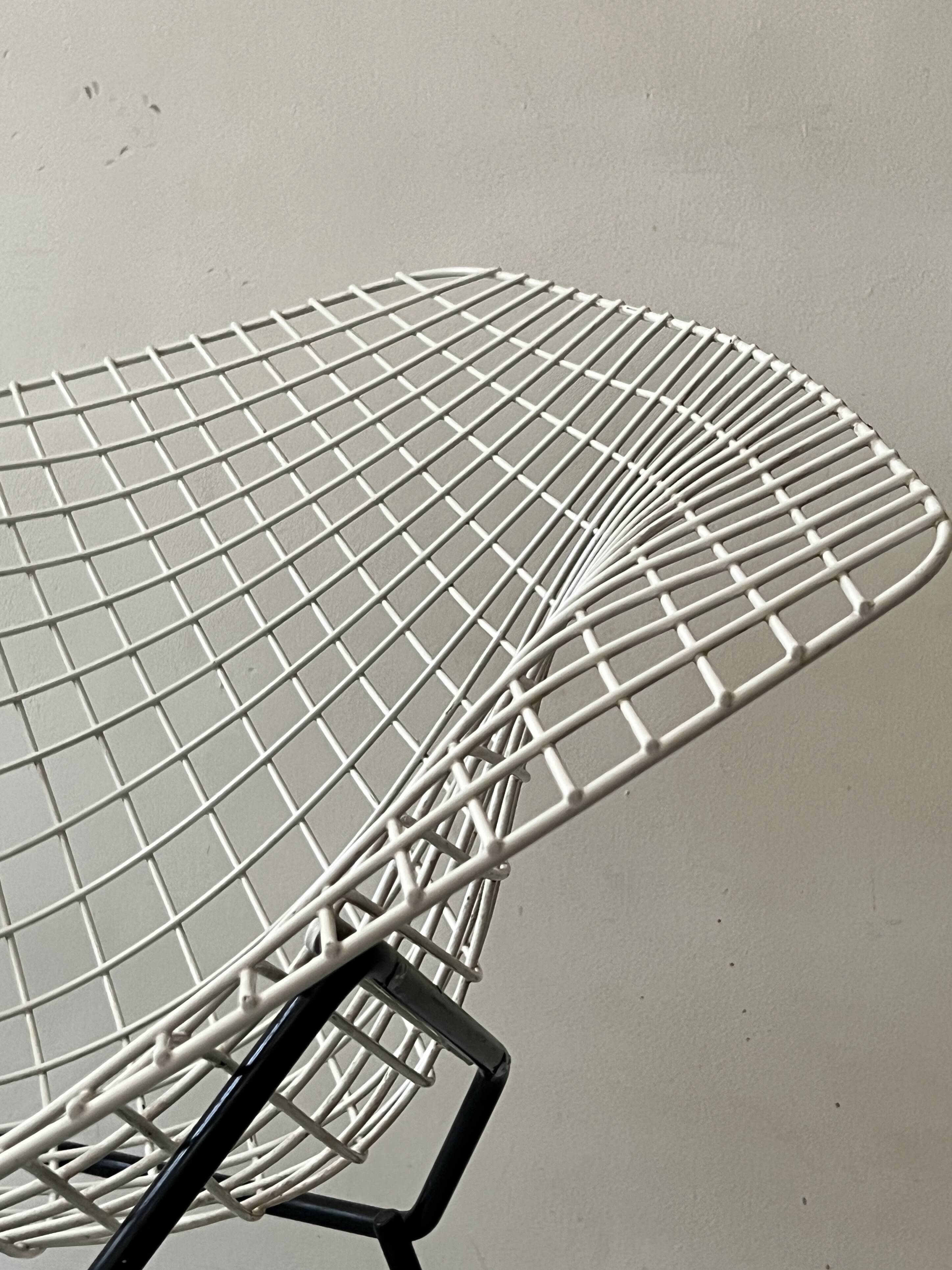 Diamond armchair by Harry Bertoia for Knoll, design 1960