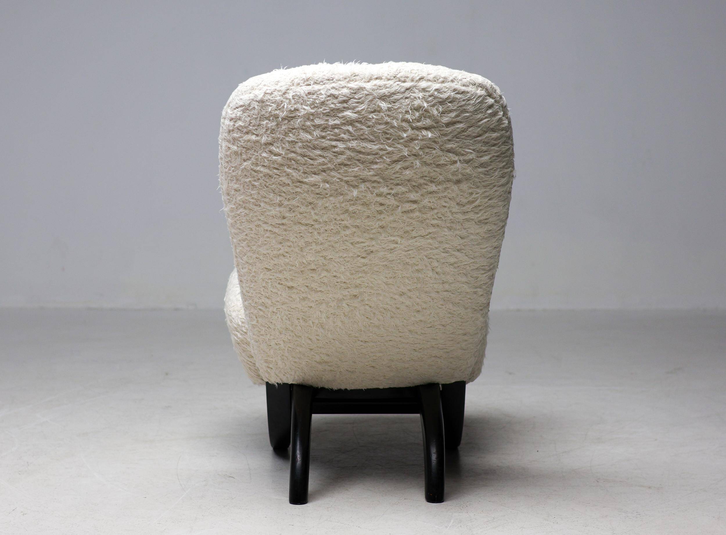 Congo chair by Theo Ruth for Artifort, white, mid-century modern.