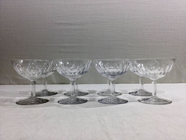 Baccarat – 8 Coupes à champagne En Cristal De Baccarat Modèle Casino