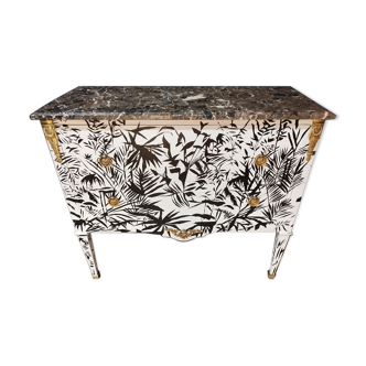 Commode sauteuse style Louis XVl peinte et signée par fleur blume