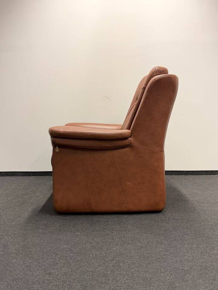 Leather  2-piece set-sofa and armchair from Elastoform