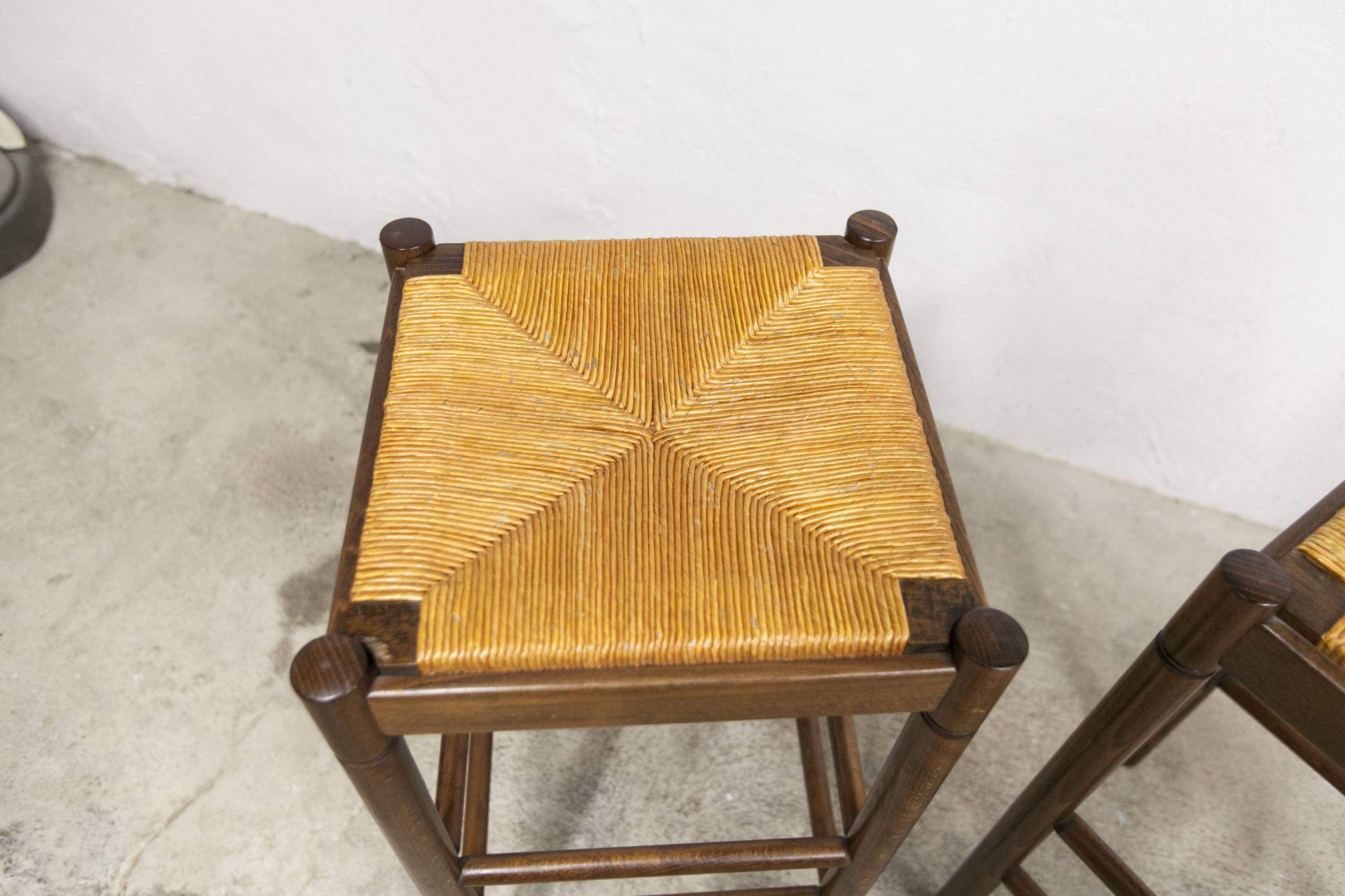 Pair of 80 cm high straw and beech bar stools