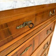 Elegant antique chest of drawers, dating to the early 20th century, ci