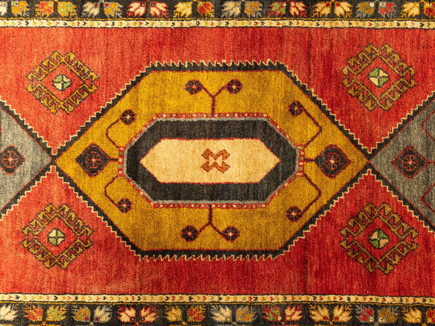 1960s Kuert carpet, 101 x 318