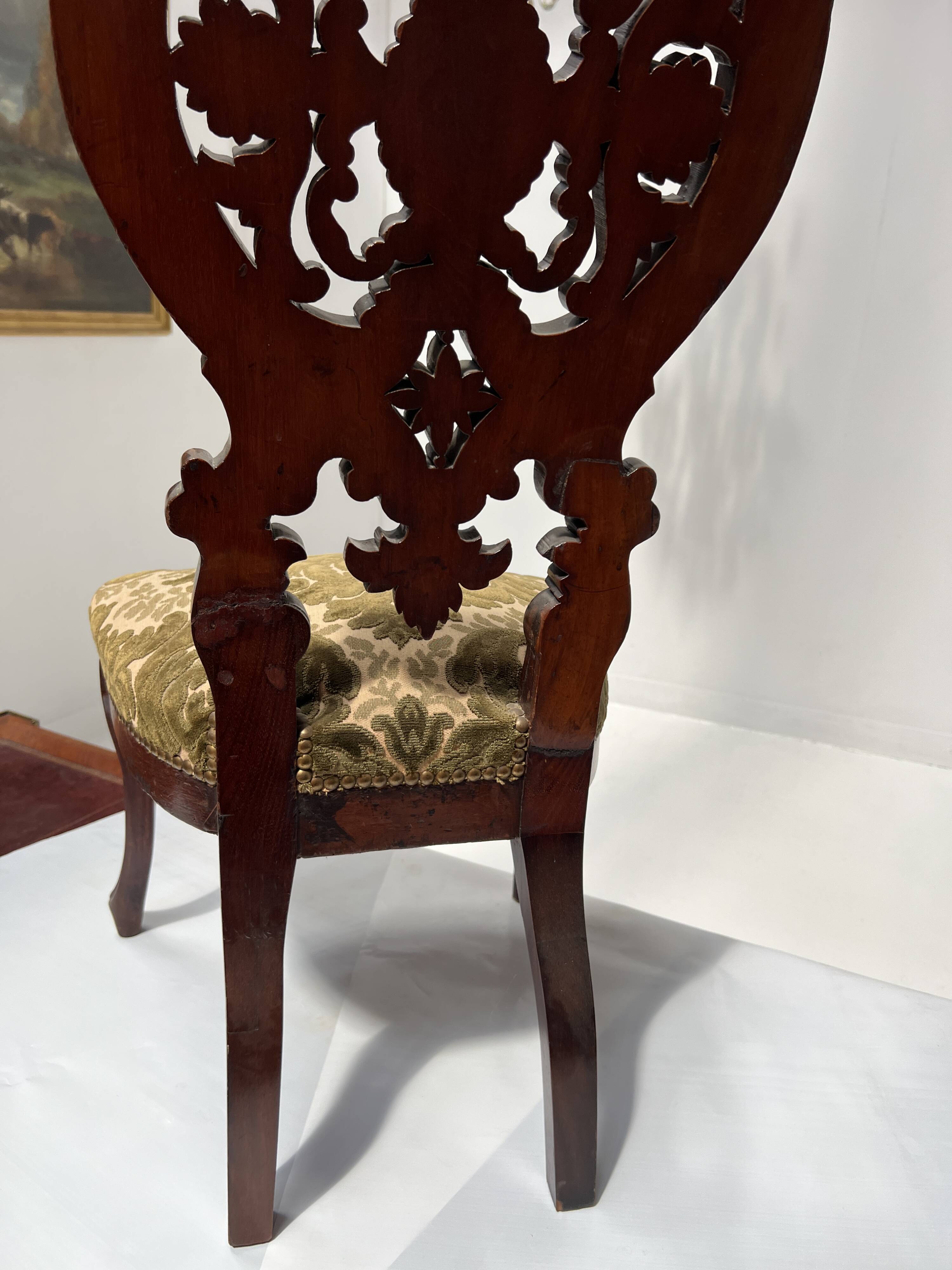 Napoleon III period armchair in carved mahogany, 19th century.