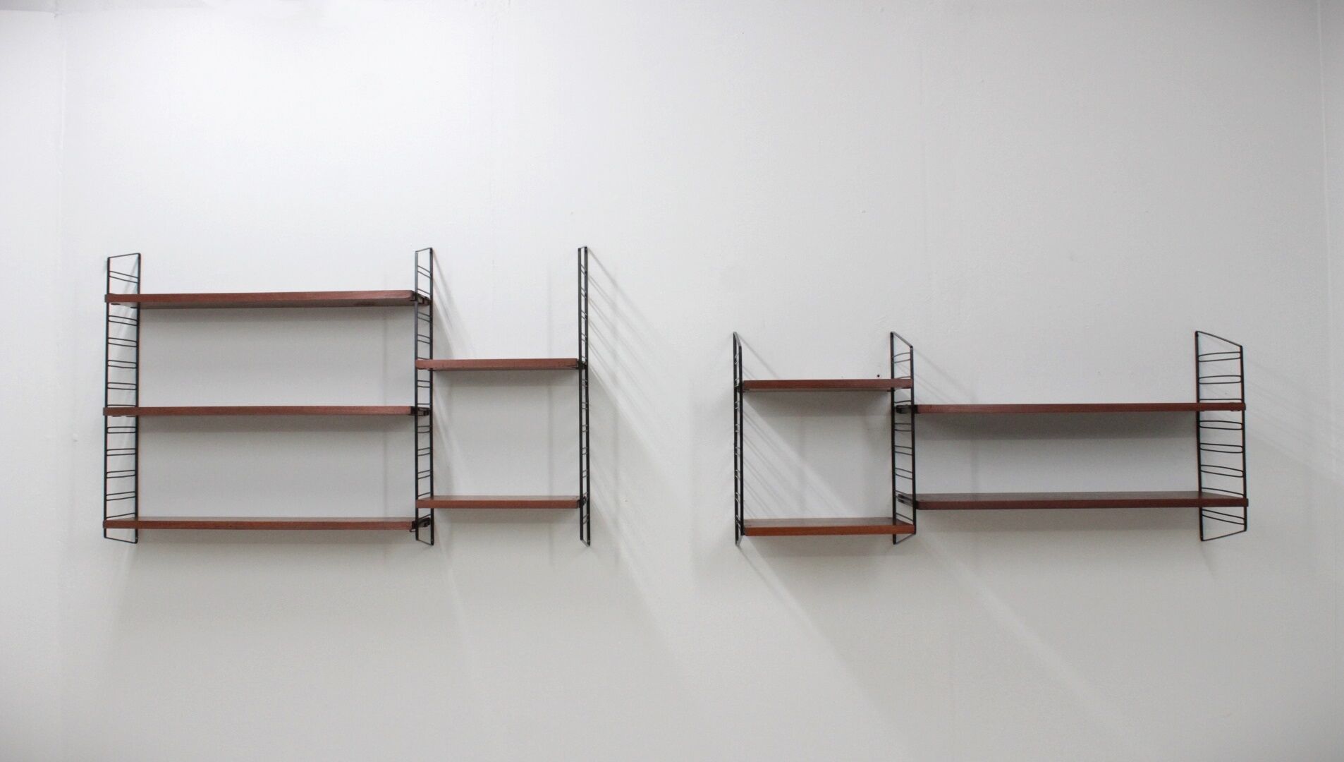 Étagères en teck des années 1950