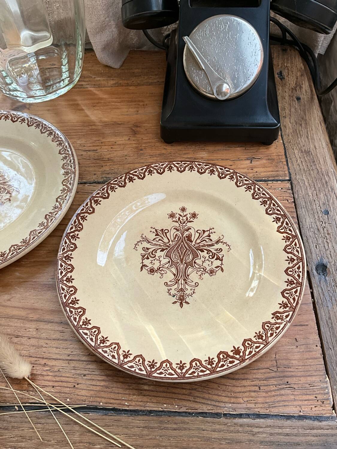 2 small plates 🍂 iron earth