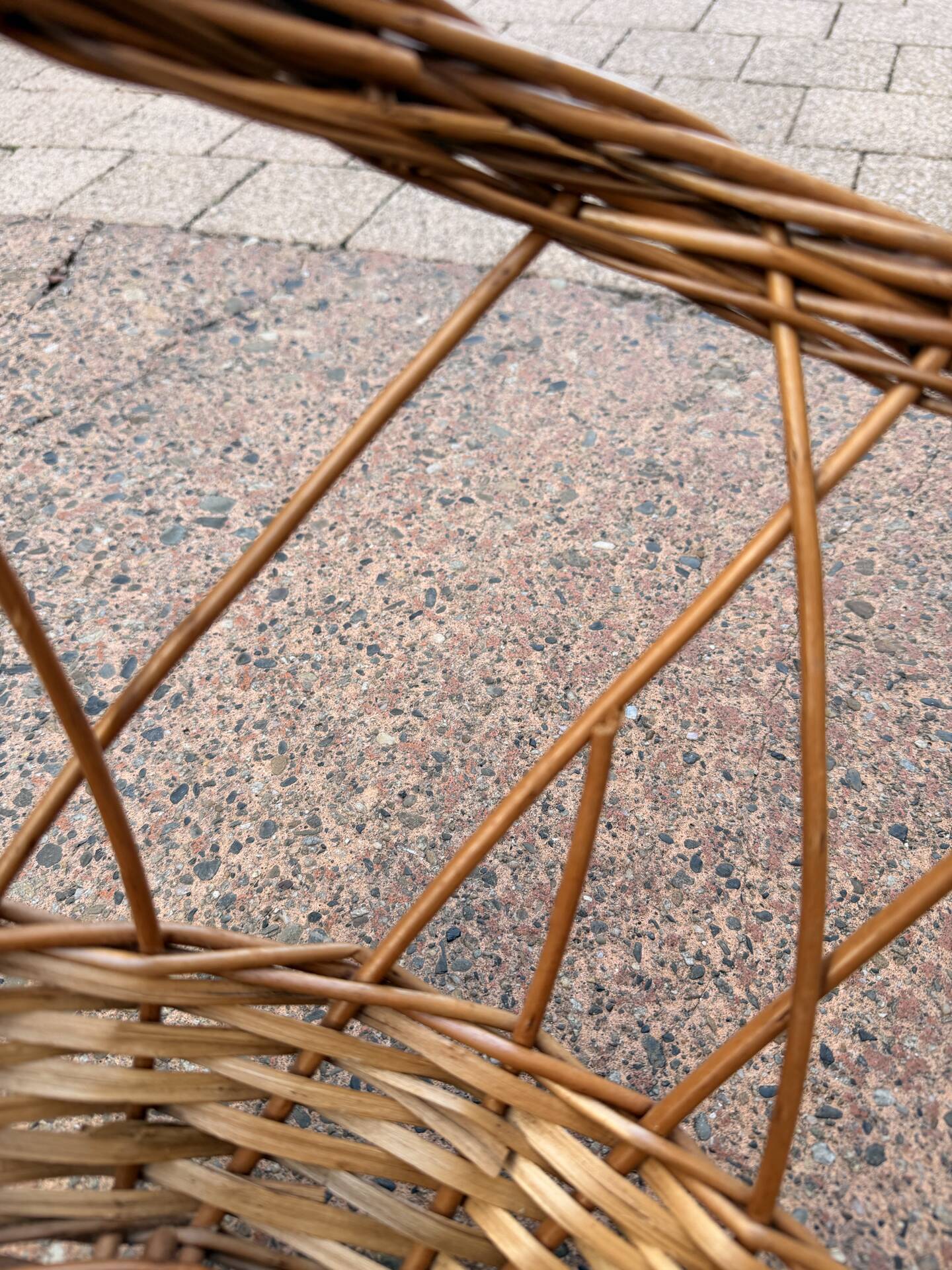 Grand panier oblongue en osier tressé