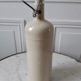 Bouteille en grès beige vintage