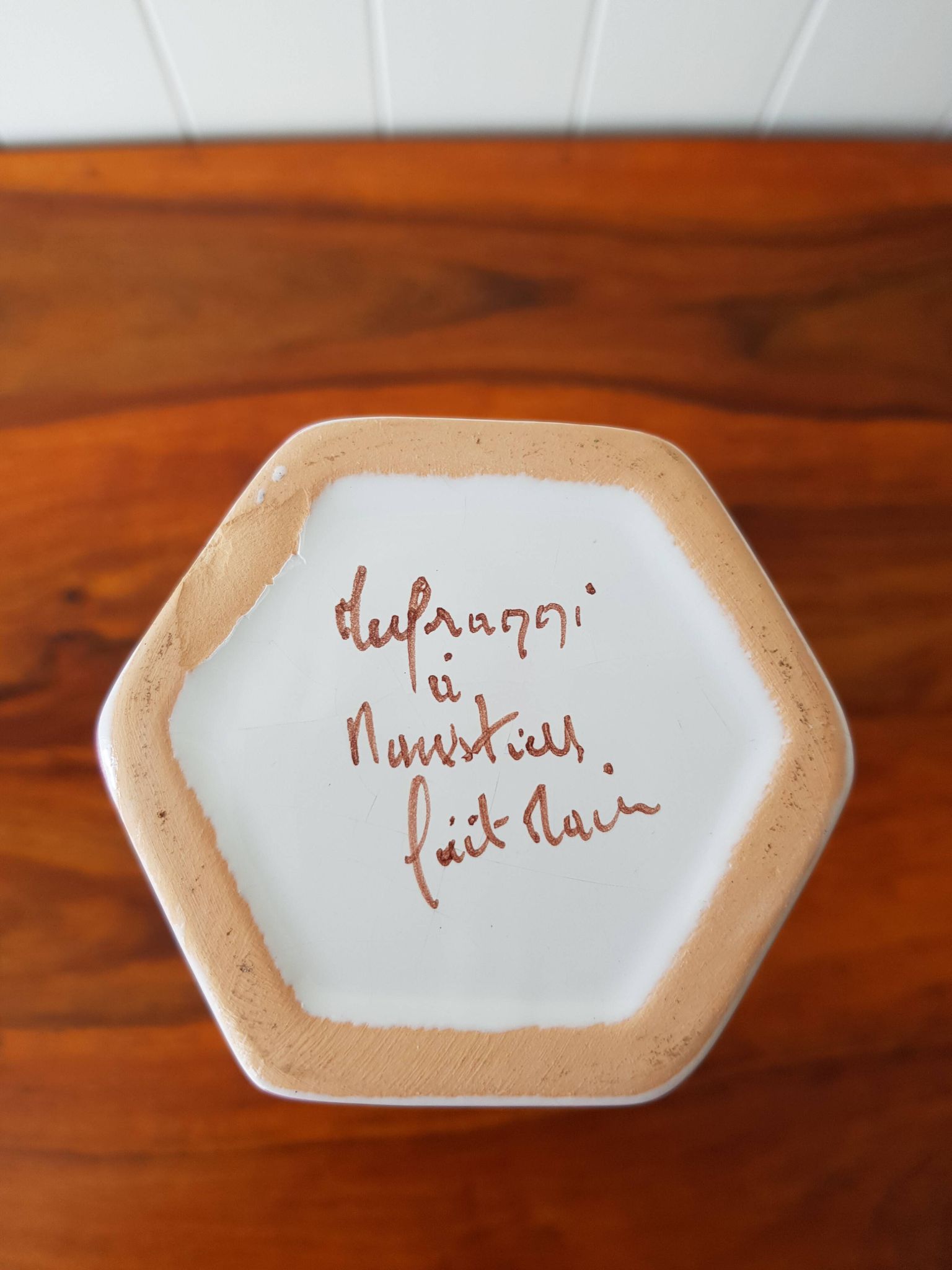 Vase signé Moustier